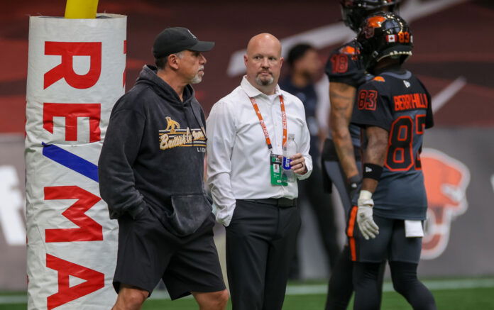 புத்தாண்டு, CFL இலவச ஏஜென்சி BC லயன்ஸ் போன்ற குறைபாடுகளை வெளிப்படுத்துகிறது